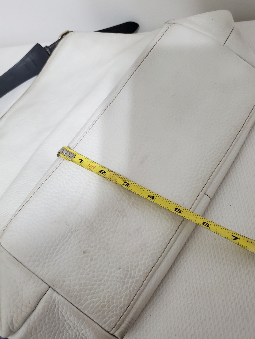 Dooney & Bourke Dillen Large Pocket Sac Hobo Shoulder Bag White Pebble Leather - Picture 16 of 16